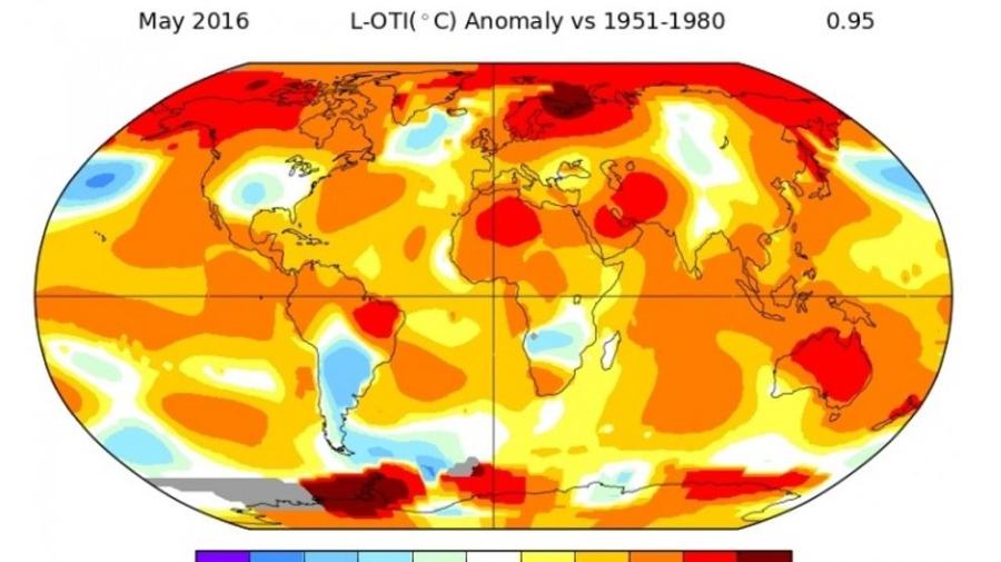 Mayo del 2016. Zonas con mayores desviaciones (en rojo y naranja) respecto a las temperaturas habituales (NASA)